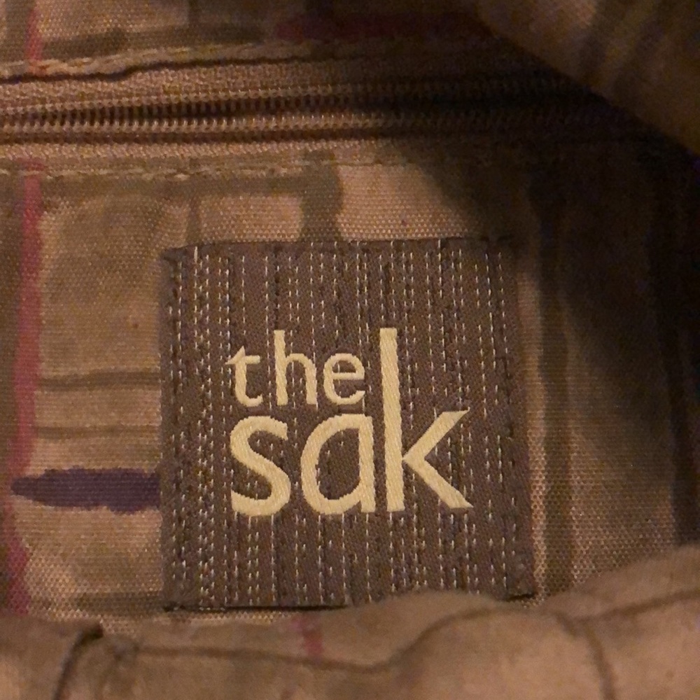 USED - Picture 2 of 3